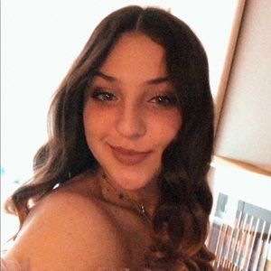 Meet your Posher, Alyson